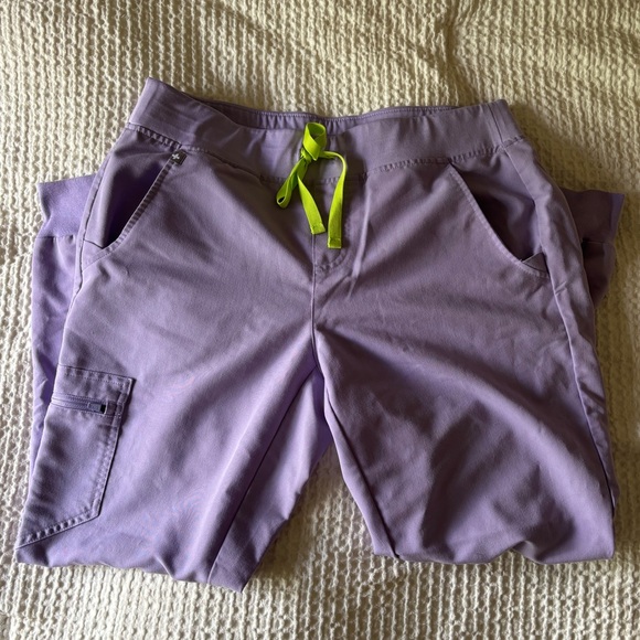 Figs Lavender Dew Scrub Set - Picture 2 of 5